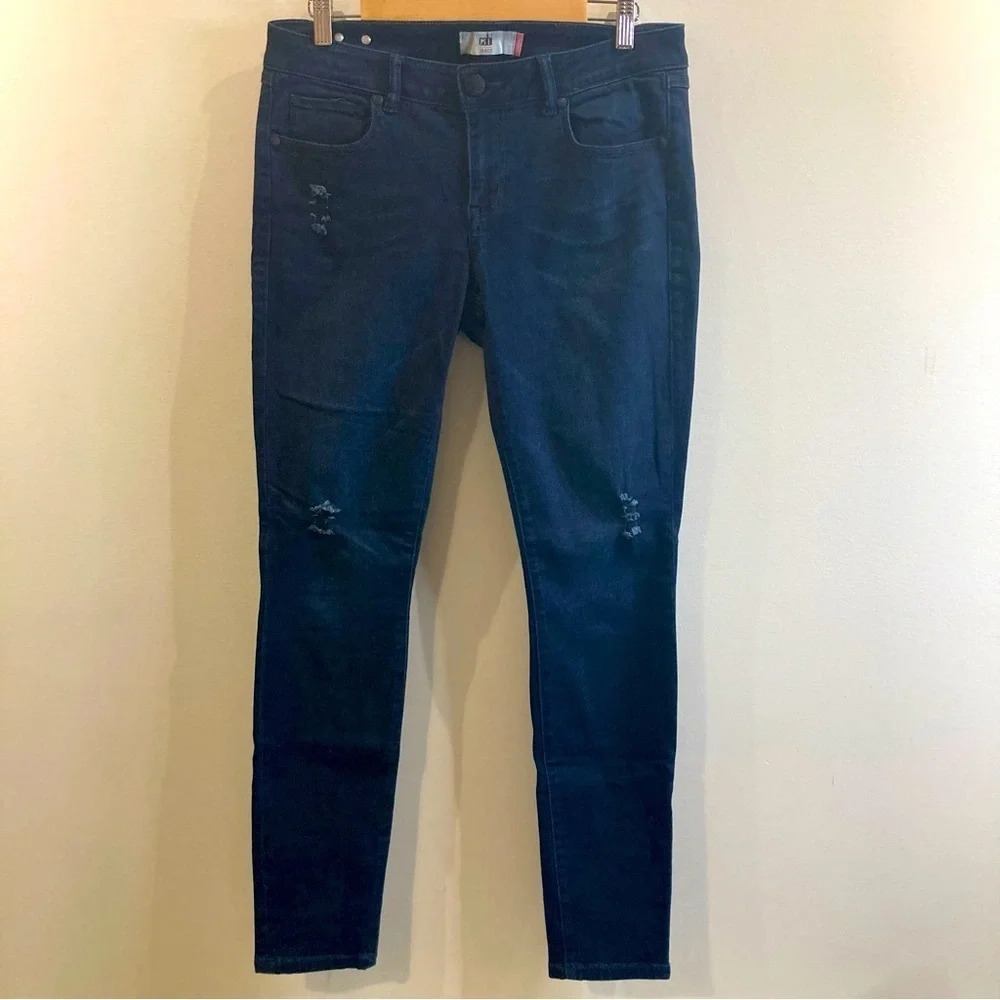 CABI Sz 32 Mid Rise Skinny Mid Wash Lightly Distressed Jeans